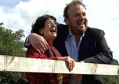 On Thursday 31st October, there is a Festival Bargain Hunt and Auction with two of BBC Bargain Hunt's resident experts, Anita Manning and James Lewis.