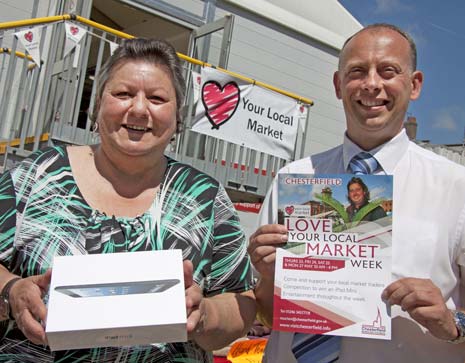 Lucky Linda Wombwell pictured with Chesterfield Markets Manager, Andy Bond