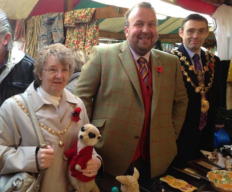 The Mayor and Mayoress with TV Antiques expert James Lewis
