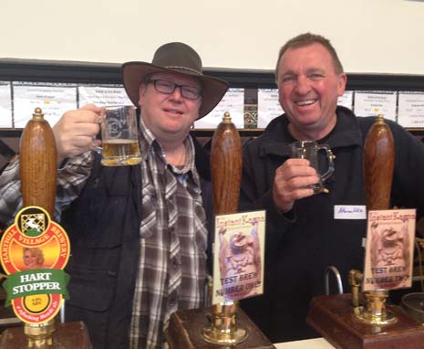 (l-r) Phil Tooley and Howard Borrell give an expert opinion on the beers on show!