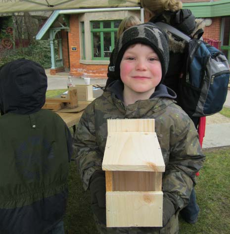 Chesterfield's Queen's Park Says 'Feed The Birds' For National Nest Box Week