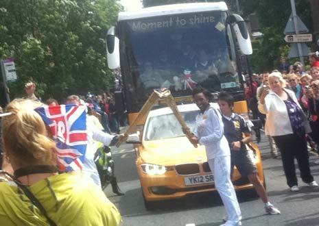 The 9th Torch Bearer gets her 'Kiss'