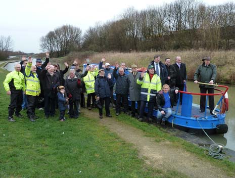 The boat ready to leave from Mill Green