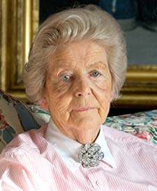 It's been announced that the funeral service for Deborah, Dowager Duchess of Devonshire will be held at 12 noon, at St Peter's Church, Edensor, DE45 1PH on Thursday 2nd October 2014