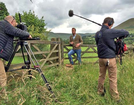 The team remarked on what a fantastic experience it was to witness a badger vaccination first hand and didn't mind the 4.30am start! And Ben Fogle was really impressed with our work