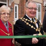 The Mayor opens the new Barrat East Midlands homes development - the spires