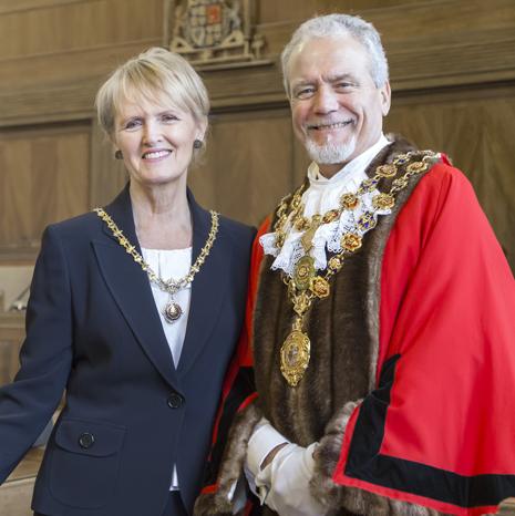 Chesterfield has welcomed its 376th mayor, with Councillor Steve Brunt taking up the reins for the coming year.