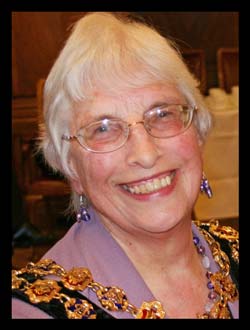 Tributes have been paid to former Chesterfield mayor, Trudi Mulcaster, who, it has been announced today, died on Wednesday after a long illness.