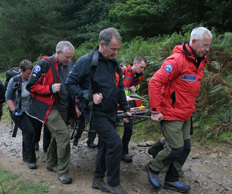 the team were called to assist a young woman who had been thrown from her horse on a remote bridleway in Jaggers Clough, a few miles from Edale.