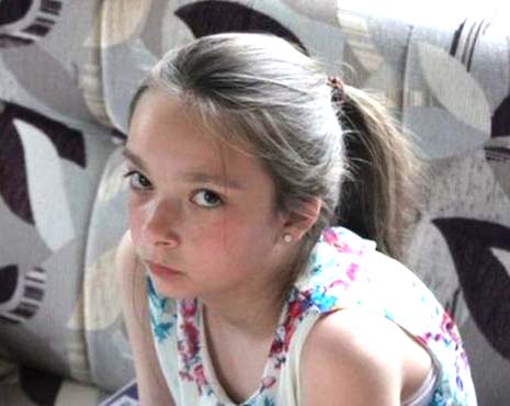Nottinghamshire Police is asking members of the public to make contact if they have any information which can help locate 13-year-old Amber Peat who has been missing from her home since the weekend.