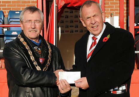 At the recent home game against AFC Telford United, Alfreton Town mayor Steve Marshall-Clarke presented a sponsorship cheque for £2,500 to Reds director John Glasby from Alfreton Town Council.