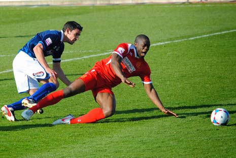 Alfreton had restored parity once again by the 51st minute though when Grimsby skipper Shaun Pearson upended Akinde as he ran into the area from Dan Bradley's through-ball