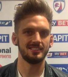 It was revealed this morning that Chesterfield have made their first close-season signing, securing the signature of defender Daniel Jones.