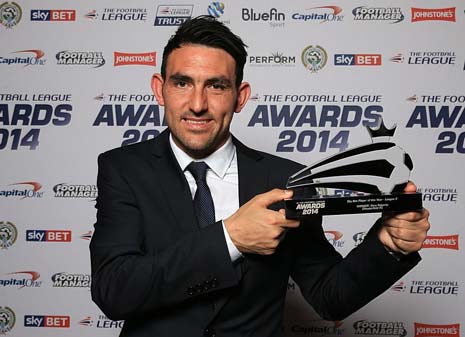 Chesterfield FC's Gary Roberts has been named the Sky Bet League Two Player of the Year at The Football League Awards 2014.