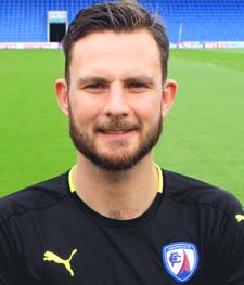 Long-serving Chesterfield keeper Tommy Lee has announced his retirement from playing due to injury.