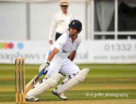 Wayne Madsen became the first man to reach 1,000 LV= County Championship runs this season on Day One against Middlesex at the County Ground.