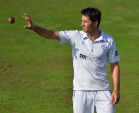 Tim Groenewald (4-67) - the pick of the bowlers on the opening day - then claimed three quick wickets after lunch to reduce the visitors to 120-6.