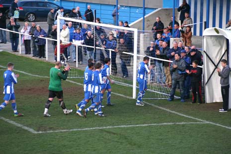 Staveley left the pitch to rapturous applause from the 500+ crowd