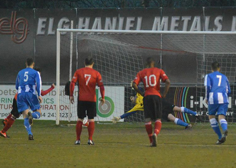 Staveley went behind after four minutes when a clumsy challenge by Oliver Woodhead on Jack Muldoon resulted in a penalty that was dispatched coolly by Sheffield captain Steve Woolley