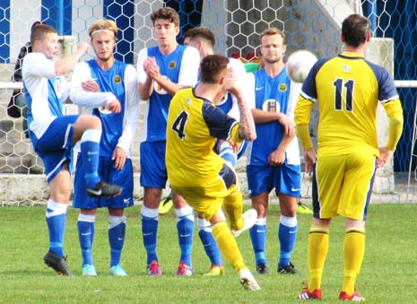 However on 81 minutes, Staveley conceded an unnecessary free kick close to the own area and Tadcaster centre half Matthew Sparkes got free and headed home the resulting kick from close range.