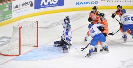 Mike Forney scores the Steelers' 1st of 5 against the Stingrays on Saturday 